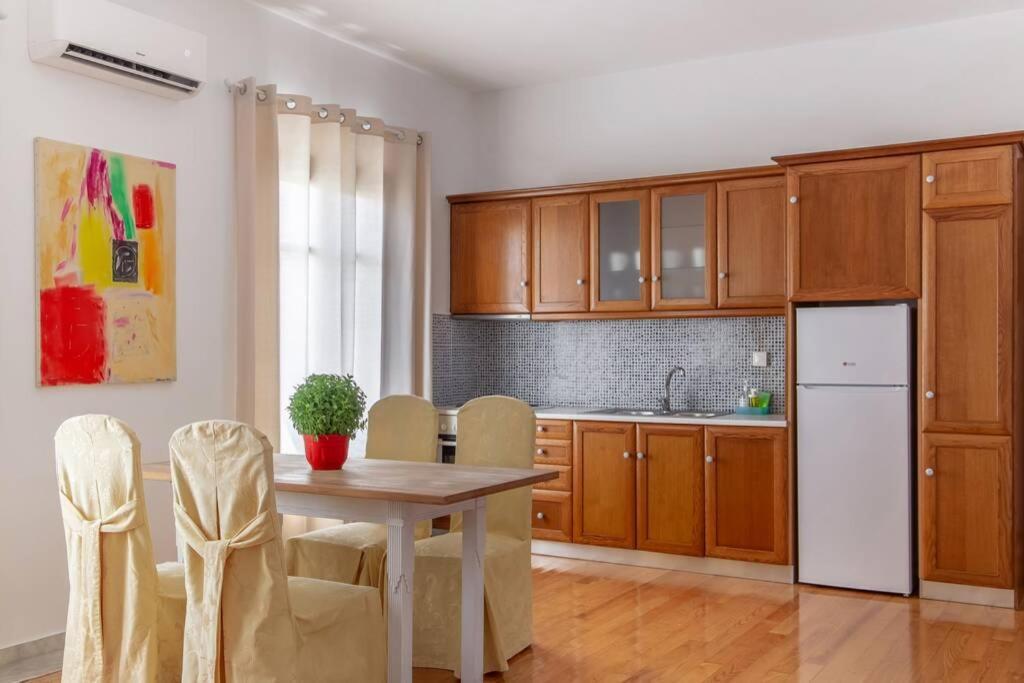Seaview Stylish Flat In Andros - Walk To Beach Andros Town Exterior foto